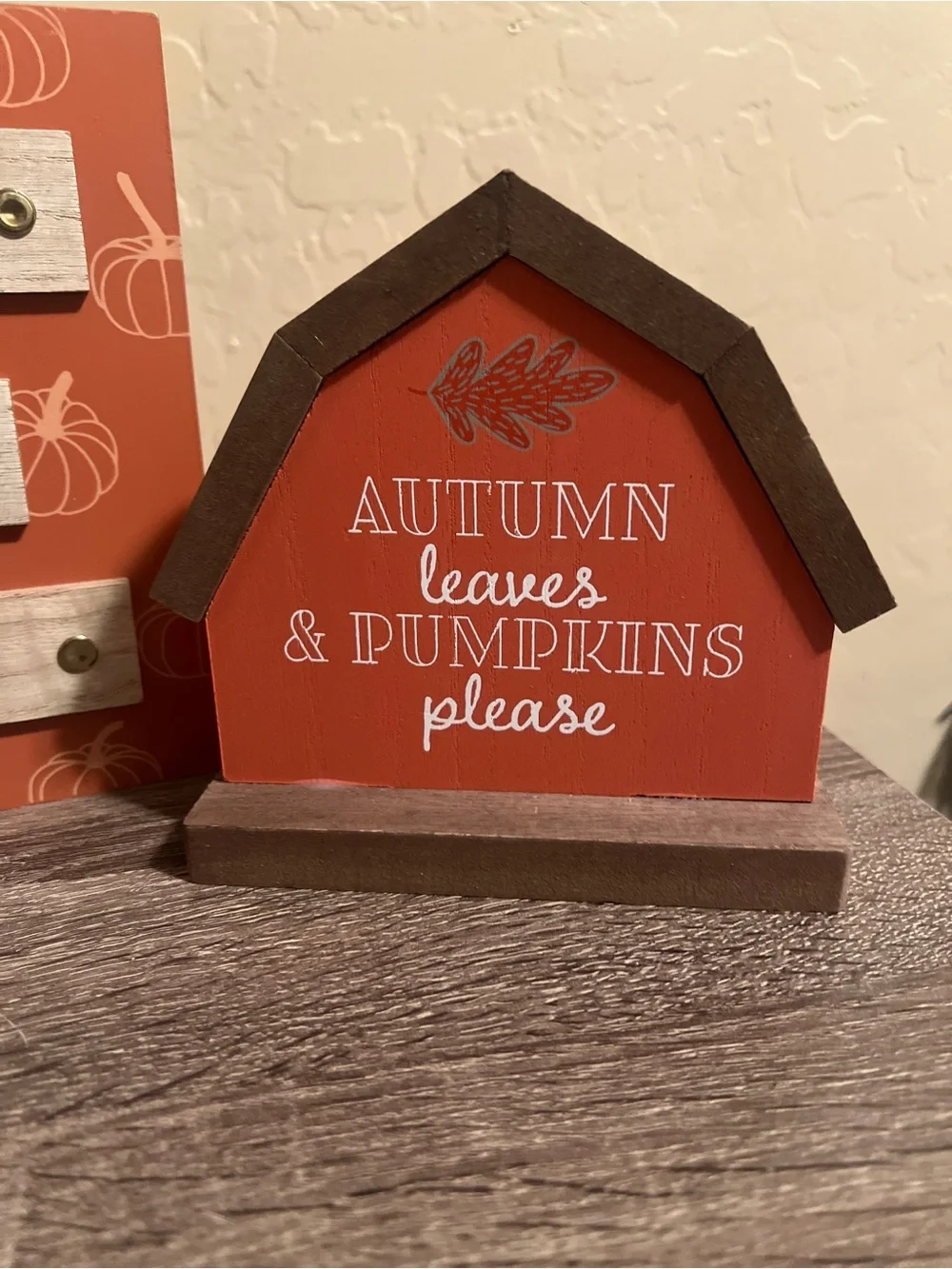 Target Bullseye Signs Fall Favorite Autumn Leaves Pumpkins Barn Wood NWT